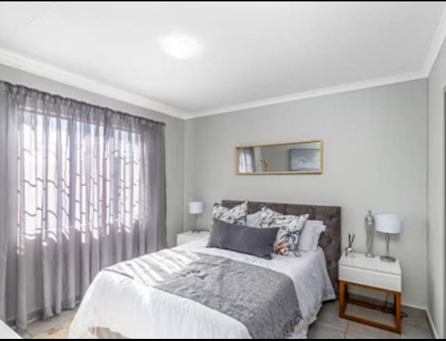 2 BEDROOM HOUSE FOR SALE IN SAVANNA CITY